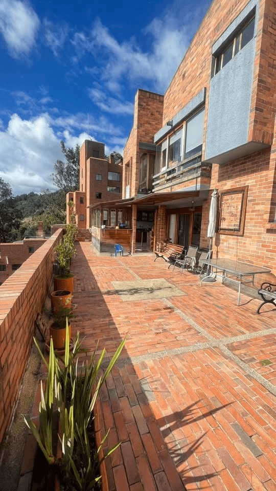 VENTA CASA BOSQUES DE PINOS